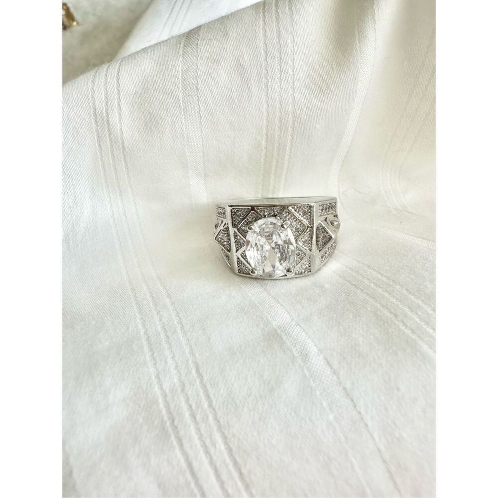 Cubic zirconia oval art deco ring size 10